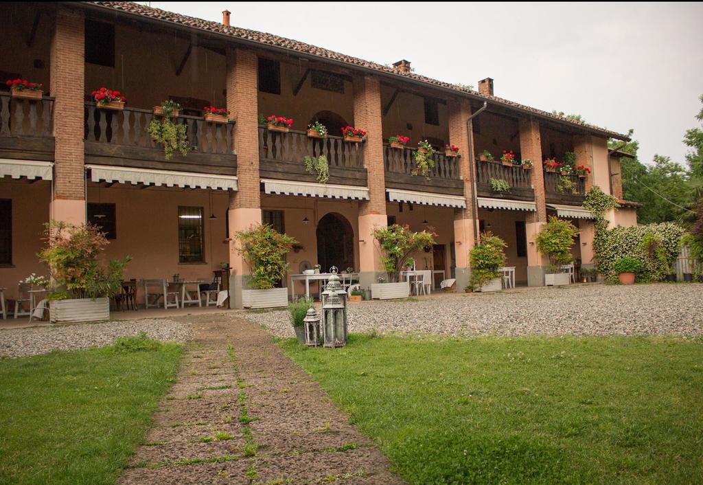 Agriturismo Cascina Magana Burago di Molgora Bagian luar foto